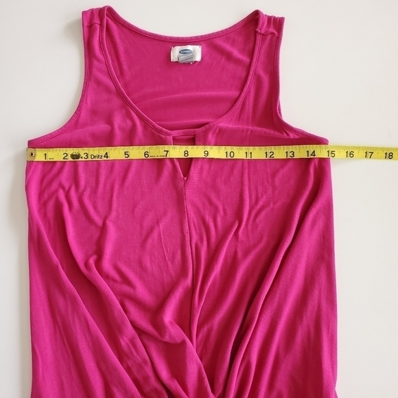 1313 * Old Navy Drape Keyhole Front Sleeveless Top Magenta Size S - Picture 6 of 8